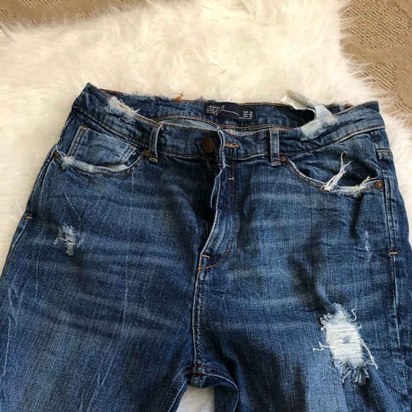 Zara Distressed Denim Jeans - Picture 2 of 8